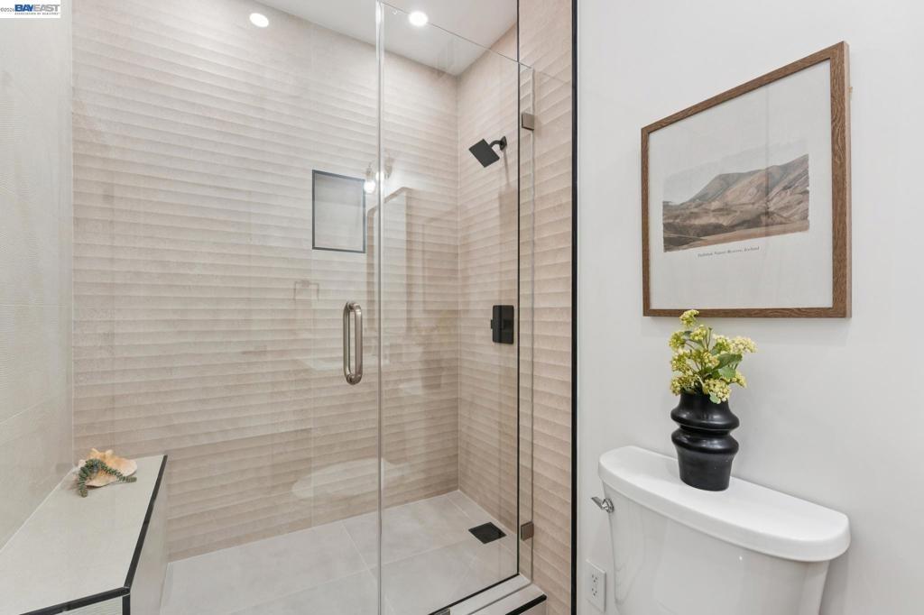 Weldon Ave, Oakland, CA 94610