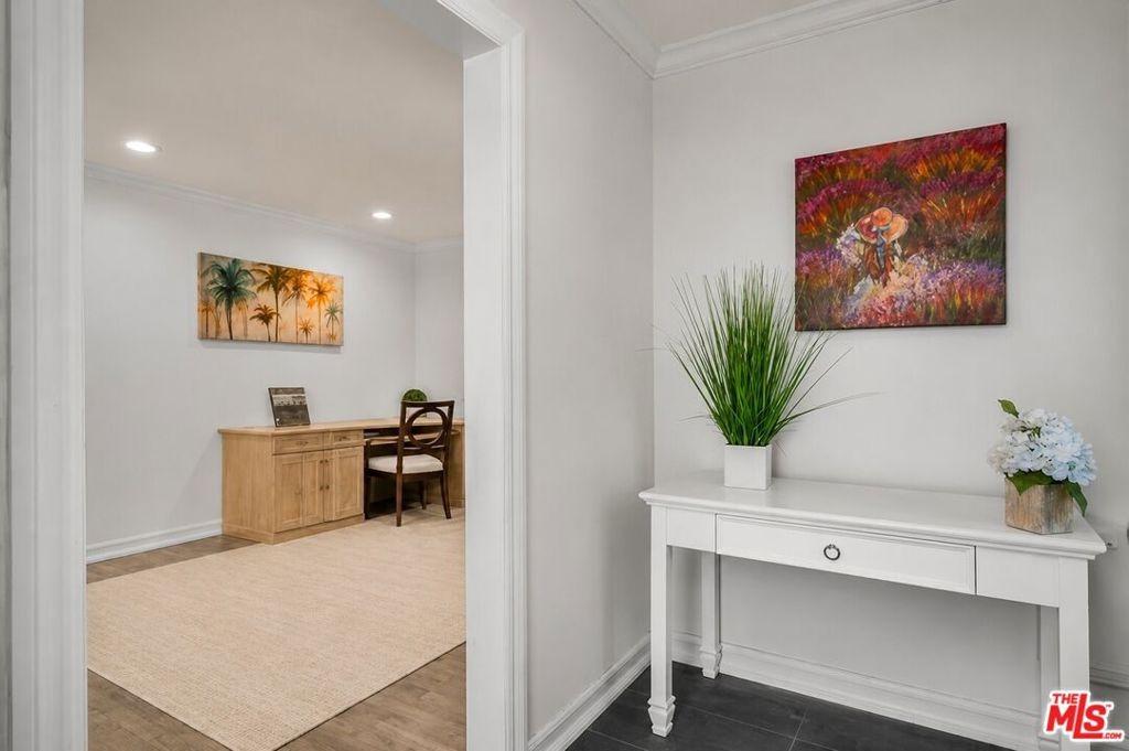 Westminster Ave, Los Angeles, CA 90034