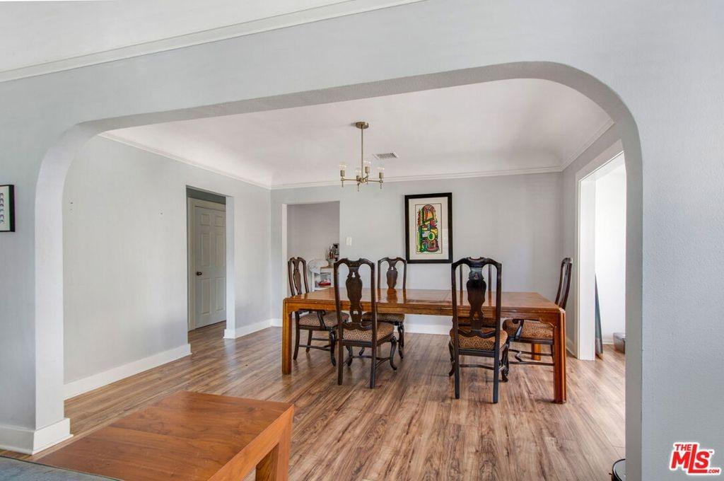 W 78th Pl, Los Angeles, CA 90047