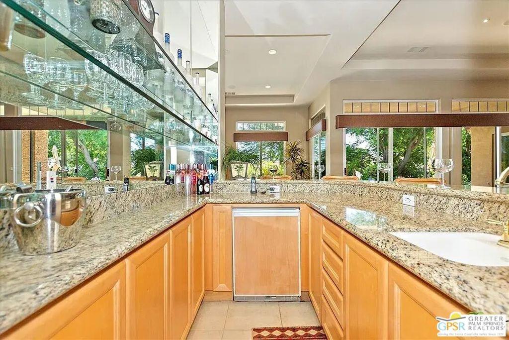 Vista Encantada, Rancho Mirage, CA 92270