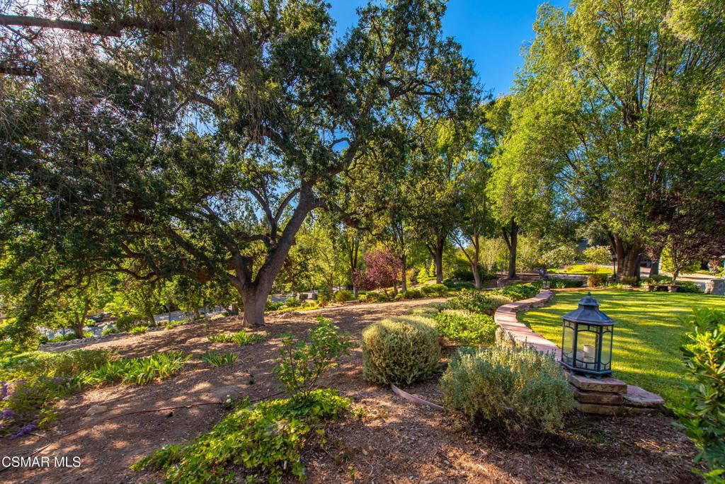 Colodny Dr, Agoura Hills, CA 91301