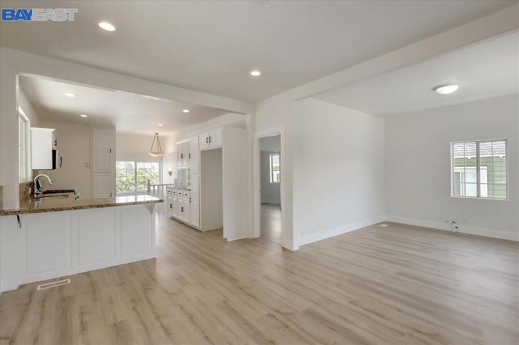 E 20th St, Oakland, CA 94606