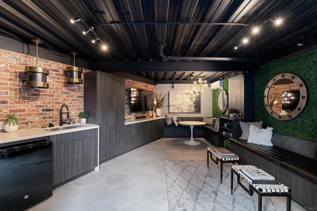 Island Ave, San Diego, CA 92101