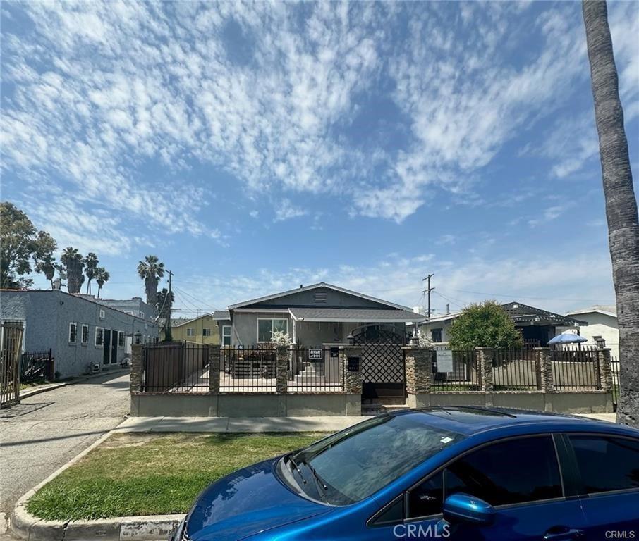 S Van Ness Ave, Los Angeles, CA 90062