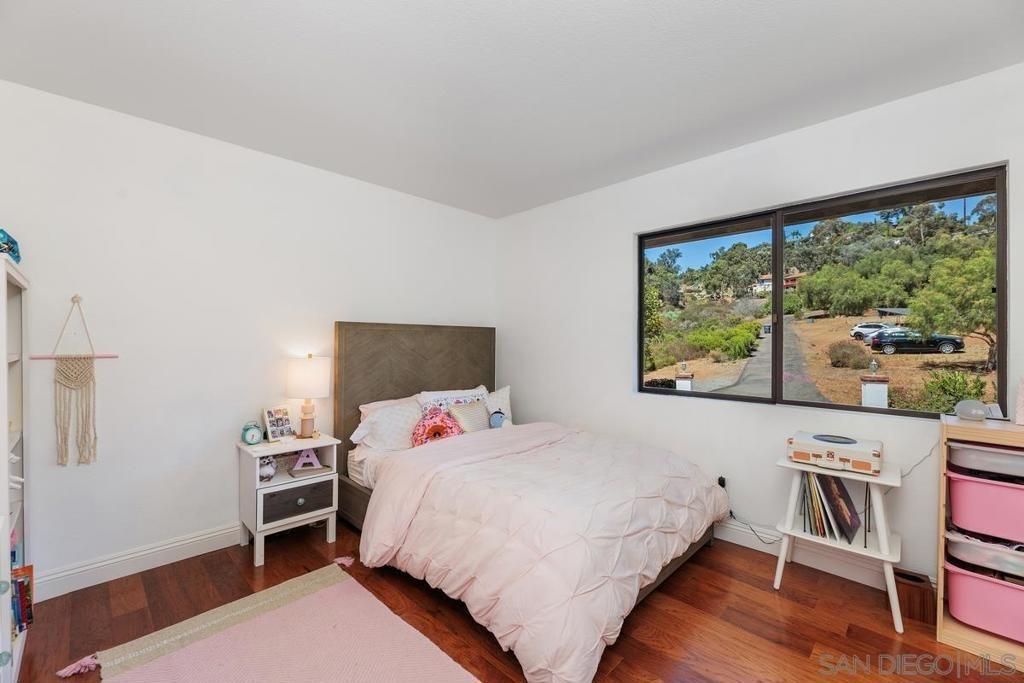 Via Loma Vis, Escondido, CA 92029