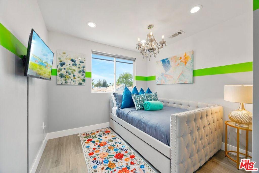Vineland Ave, North Hollywood, CA 91601