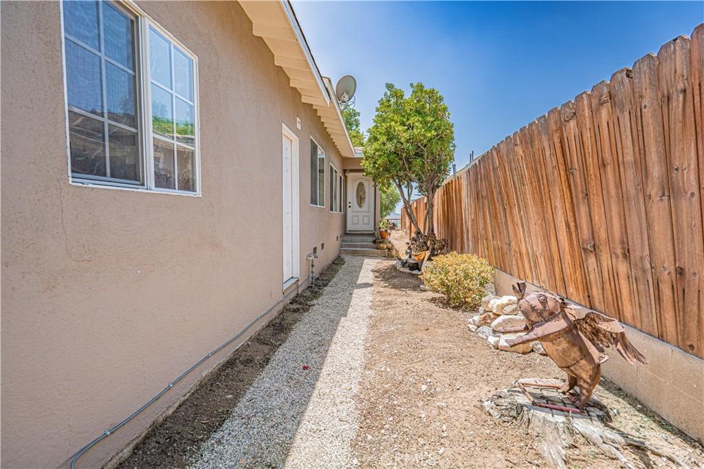 Mountair Ave, Tujunga, CA 91042