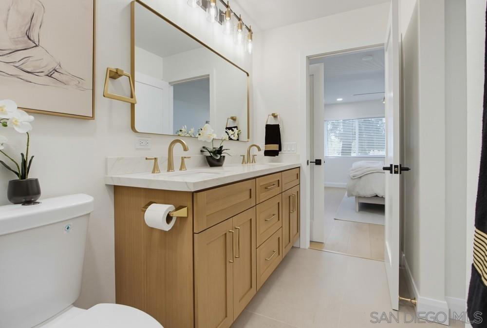 N Melrose Dr, Vista, CA 92083