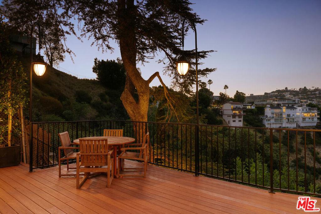 N Crescent Heights Blvd, Los Angeles, CA 90069