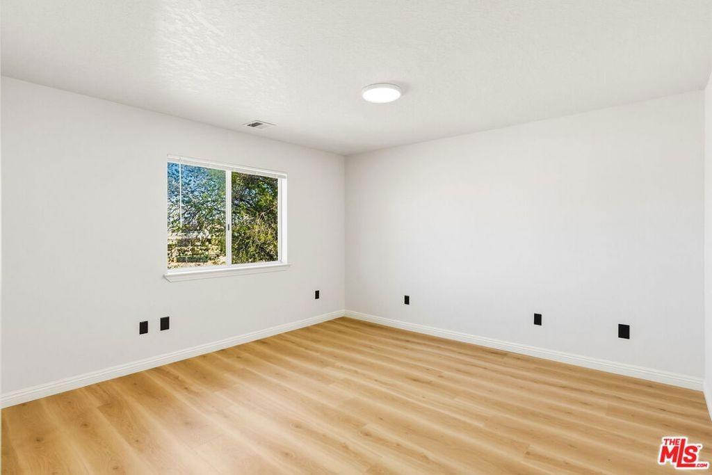 El Cajon Dr, Hesperia, CA 92345