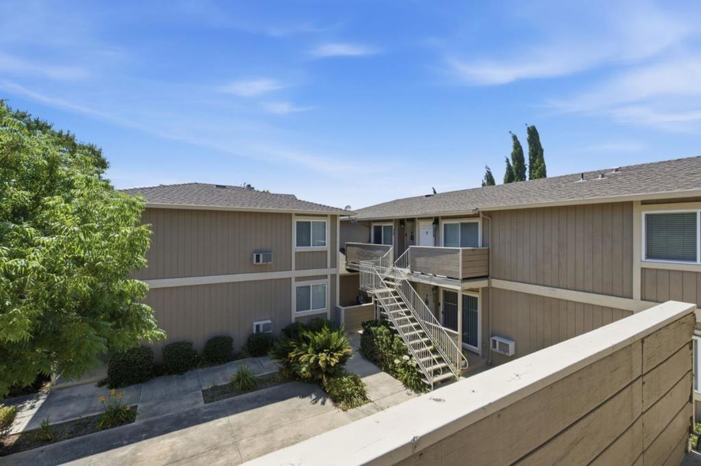 Cherry Ave, San Jose, CA 95118
