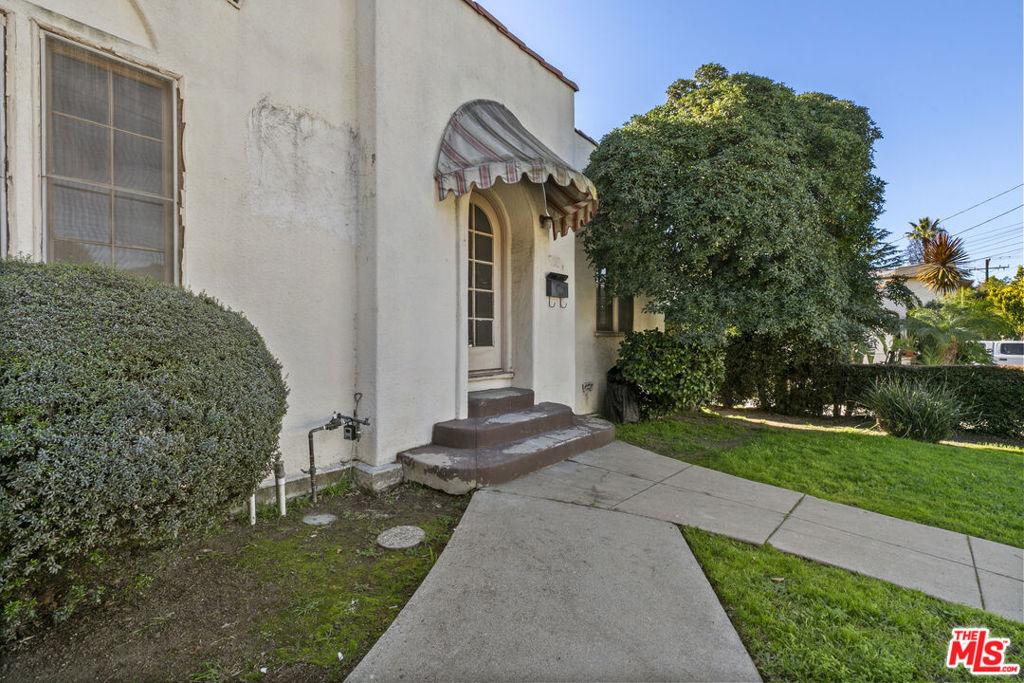 Orchard Ave, Glendale, CA 91206