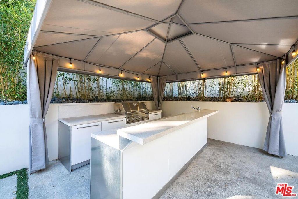 Bowmont Dr, Beverly Hills, CA 90210