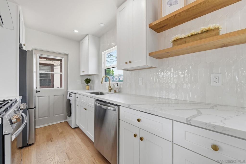 4th St, Coronado, CA 92118