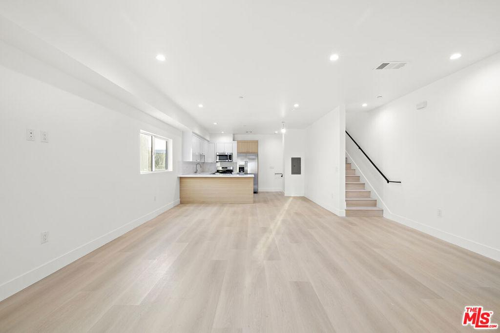 Case Ave, North Hollywood, CA 91601