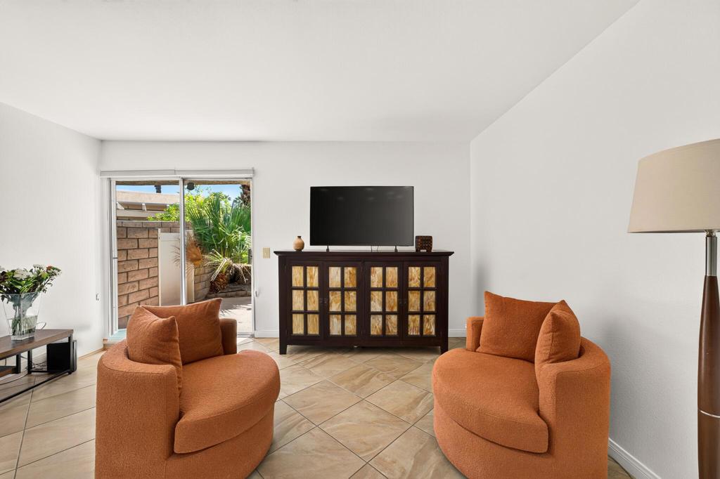Sunflower Loop N, Palm Springs, CA 92262