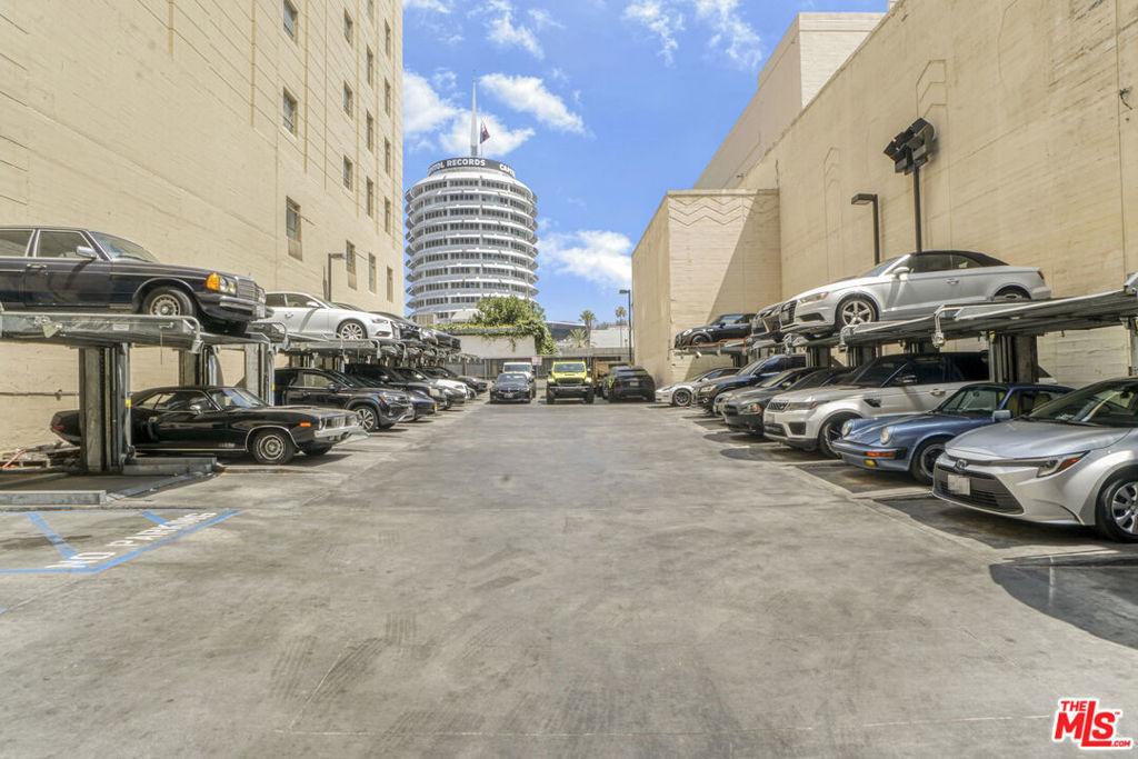 Hollywood Blvd, Los Angeles, CA 90028