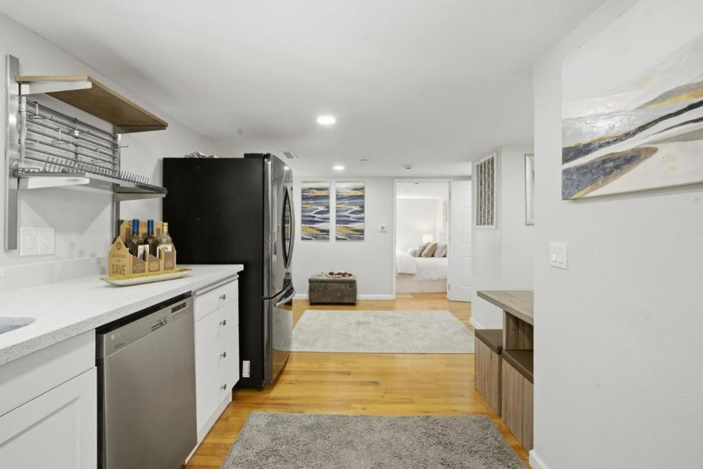 Fair Dr, San Rafael, CA 94901