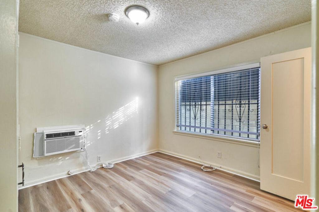 S Kenmore Ave, Los Angeles, CA 90006