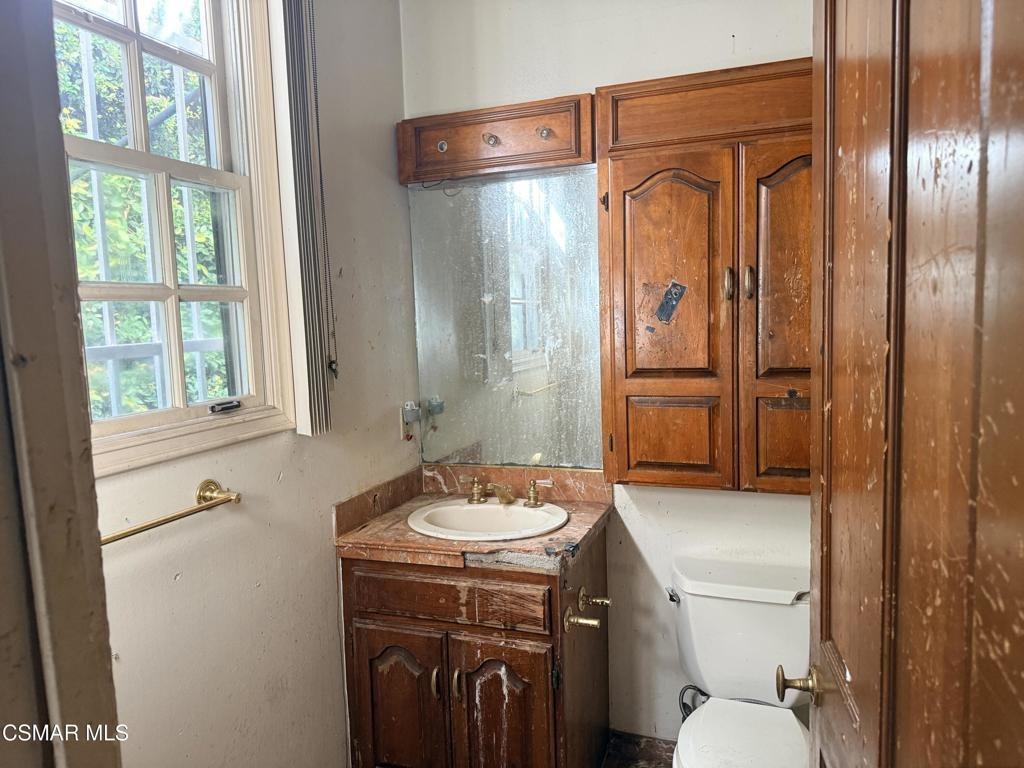 Gaviota Ave, Encino, CA 91436