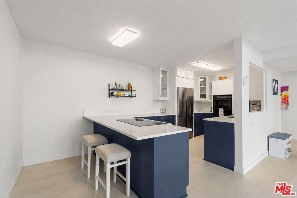 Roscomare Rd, Los Angeles, CA 90077