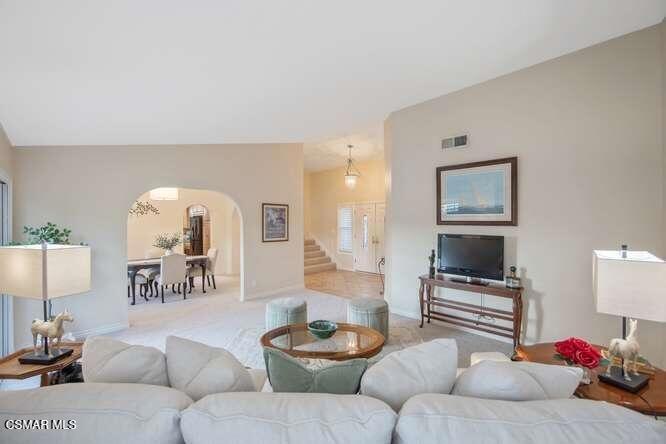 Rambling Rd, Simi Valley, CA 93065