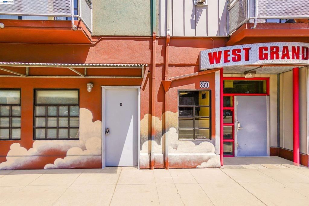 W Grand Ave, Oakland, CA 94607