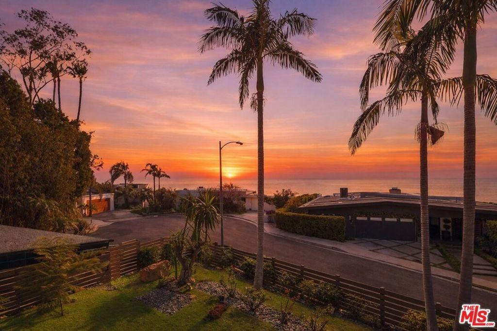 Charmel Pl, Pacific Palisades, CA 90272