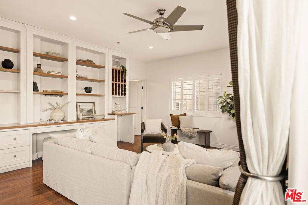 S Centinela Ave, Los Angeles, CA 90064
