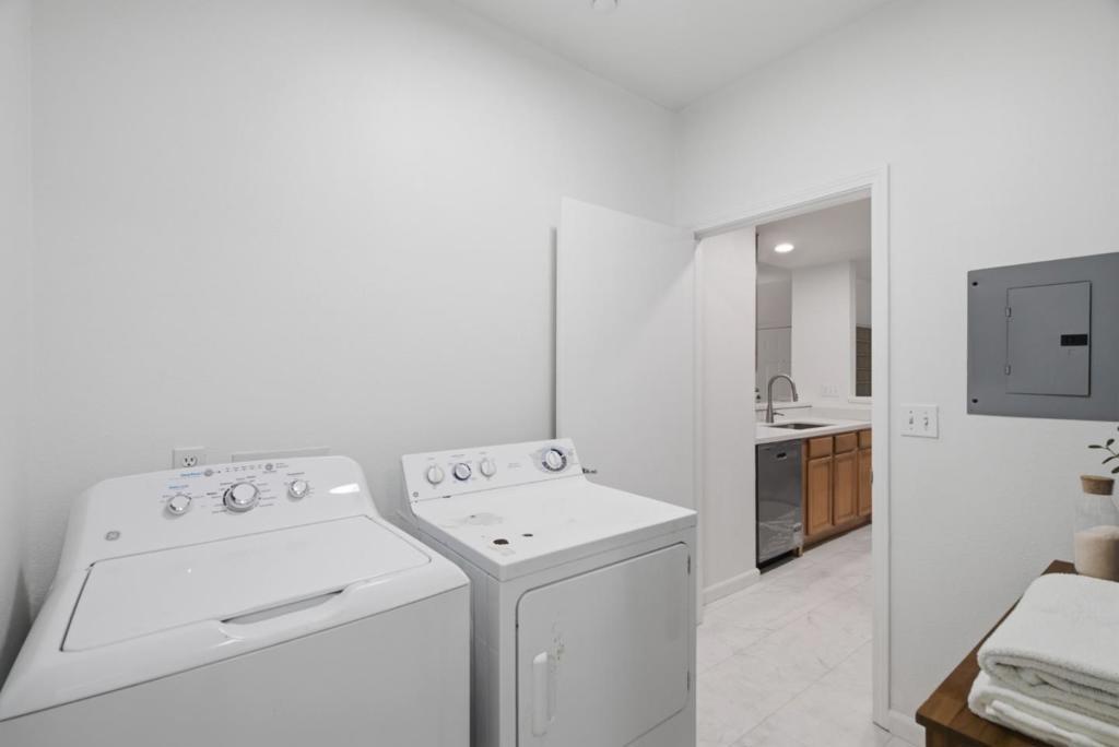 Arcadia Ter, Sunnyvale, CA 94085