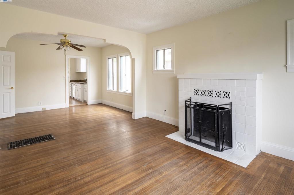 79th Ave, Oakland, CA 94621