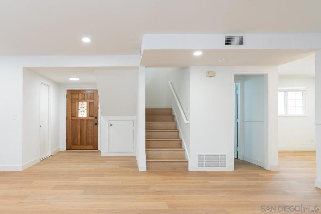 Lone Star Dr, San Diego, CA 92120
