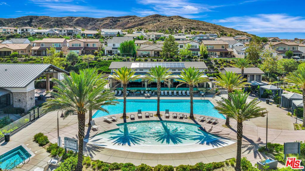 Golden Maple Dr, Canyon Country, CA 91387