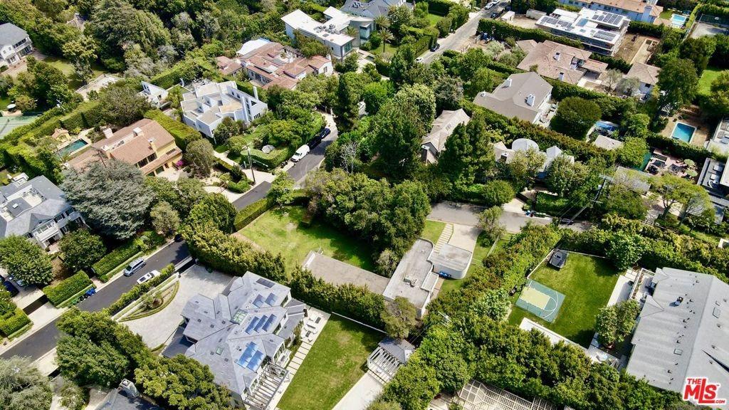 N Cliffwood Ave, Los Angeles, CA 90049