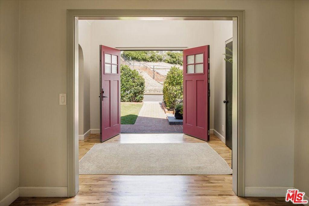High Crest Ave, Los Angeles, CA 90041