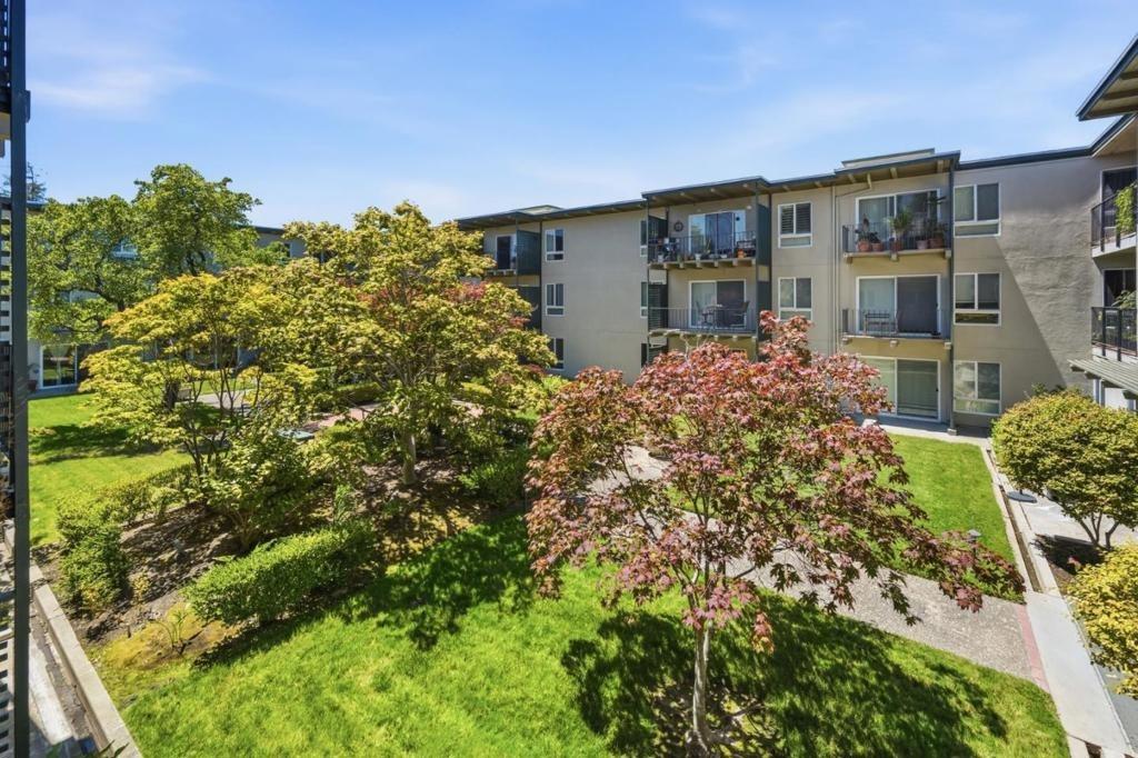 Peninsula Ave, San Mateo, CA 94401