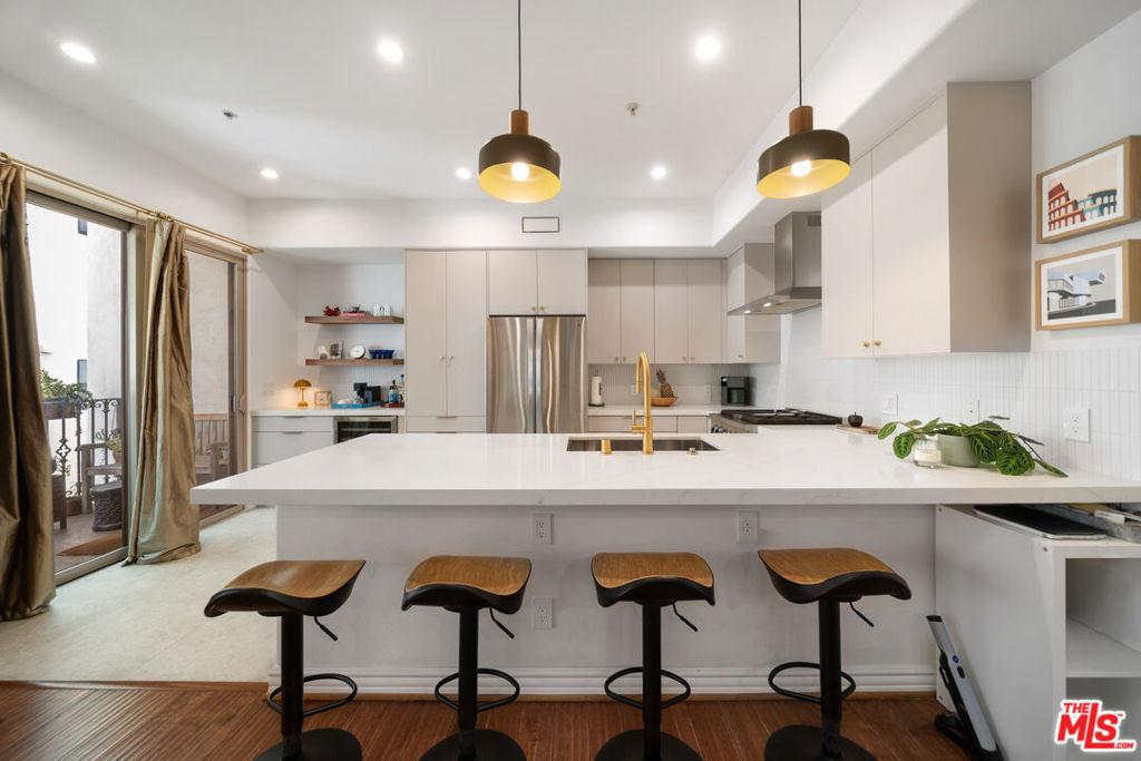 Whipple St, North Hollywood, CA 91602
