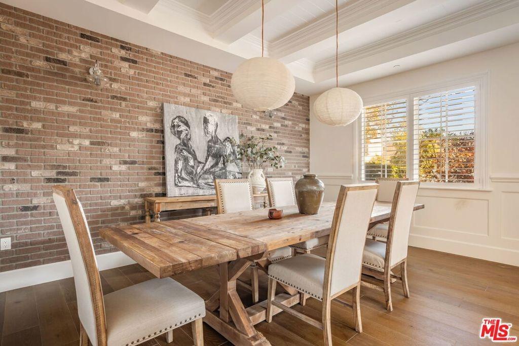 Morella Ave, Valley Village, CA 91607
