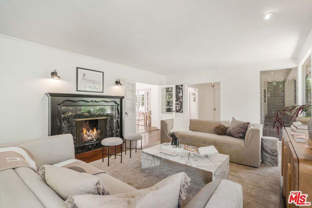 Somma Way, Los Angeles, CA 90077