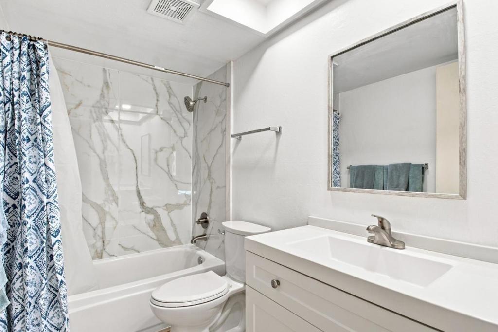 De Rose Way, San Jose, CA 95126