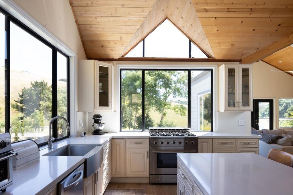 Via La Naranga, Carmel Valley, CA 93924
