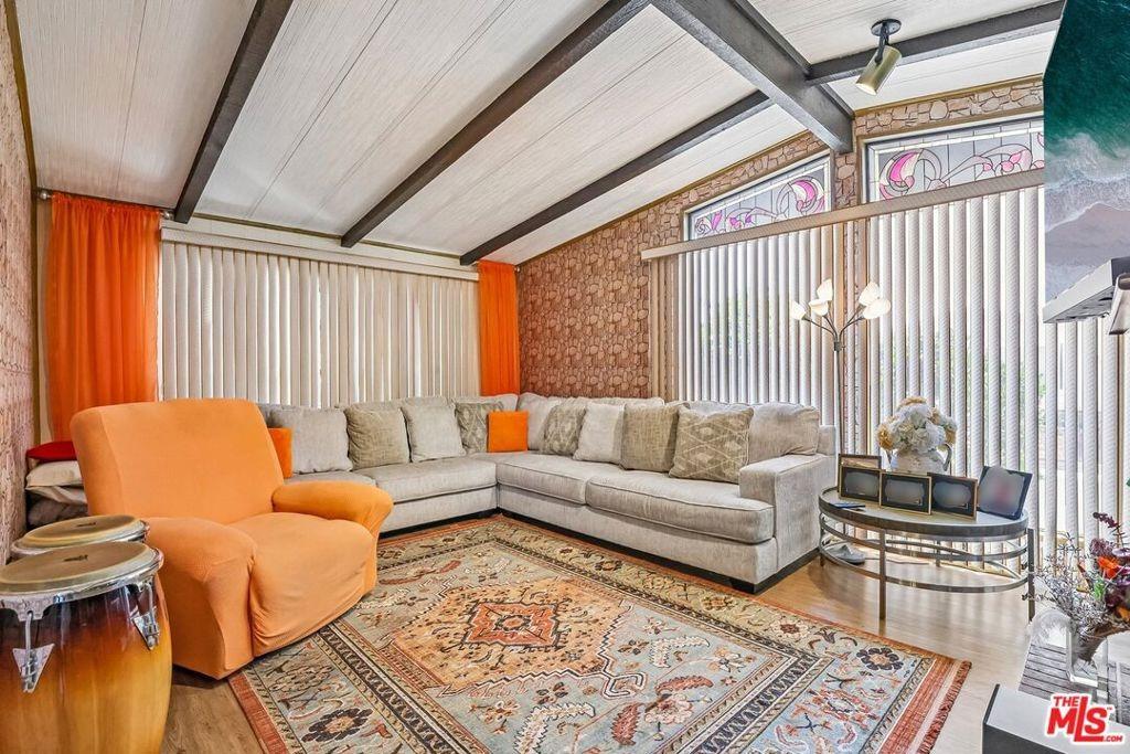 S Laurel Park Rd, Compton, CA 90220