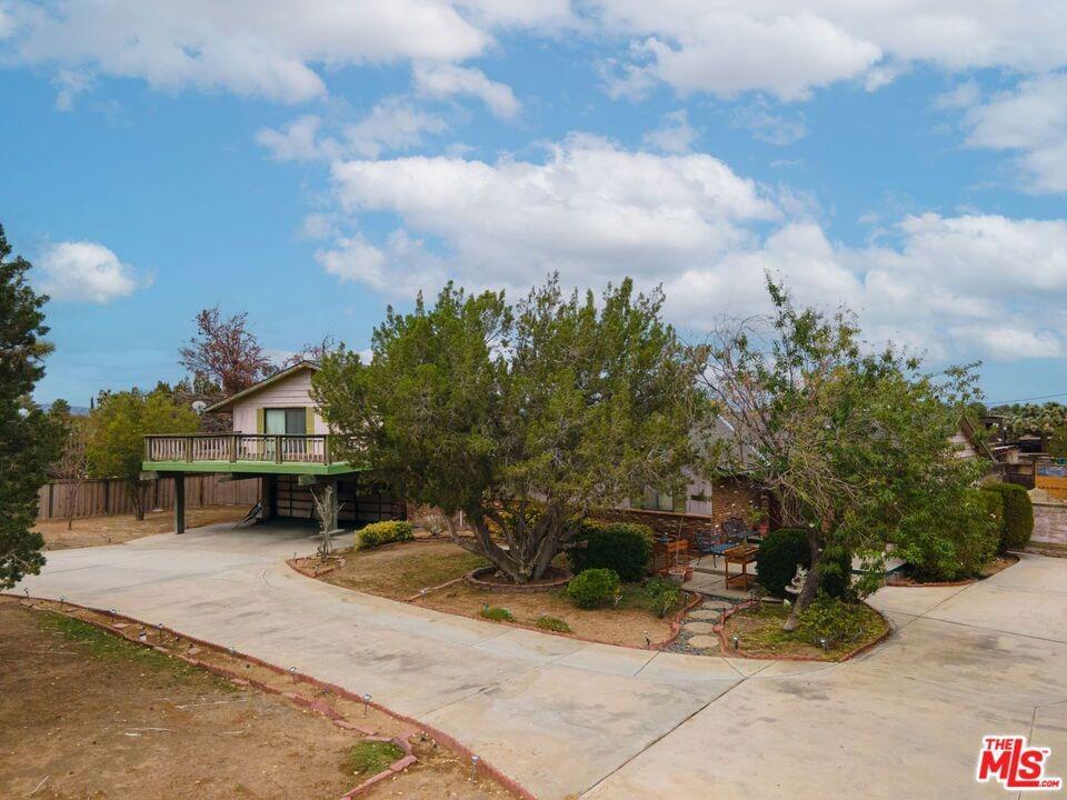 W Avenue O, Palmdale, CA 93551