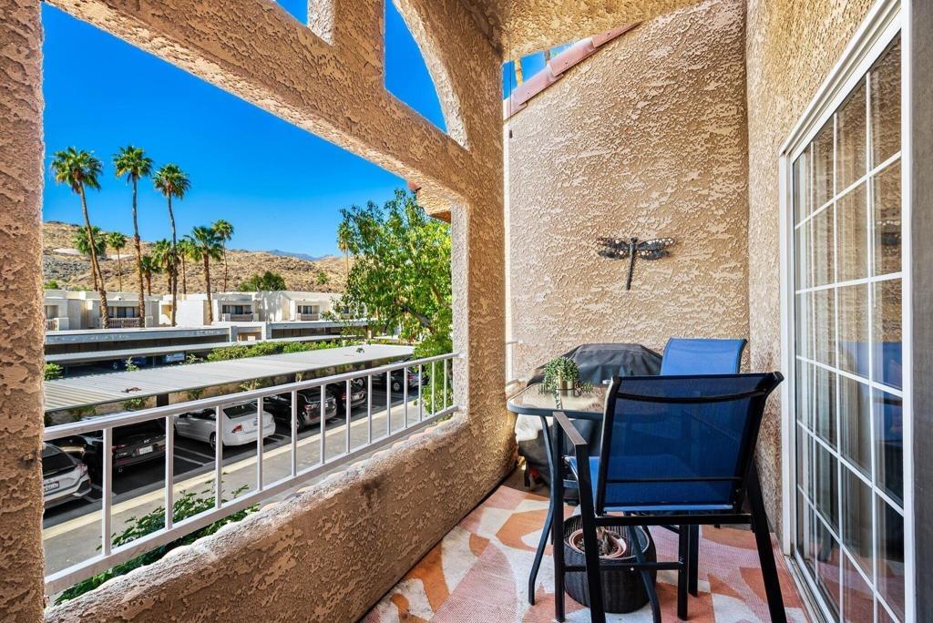 Lawrence Crossley Rd, Palm Springs, CA 92264