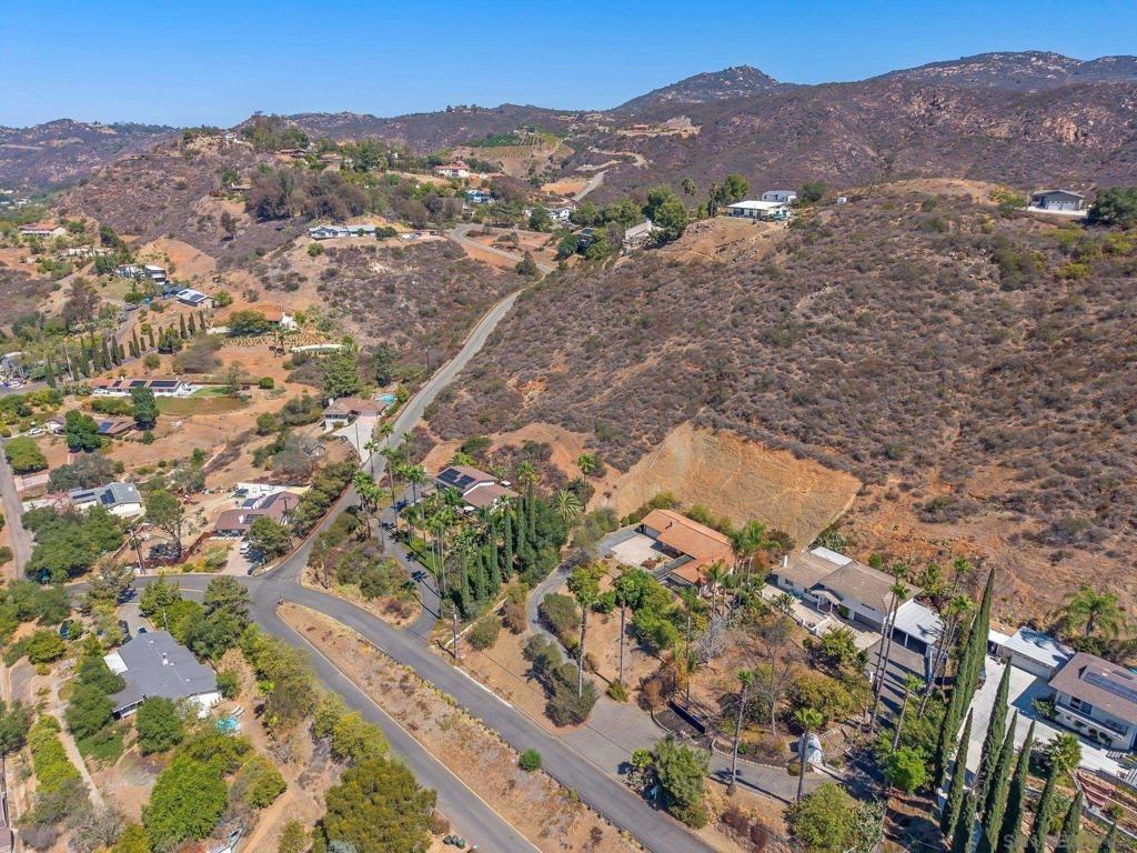 Laurashawn Ln, Escondido, CA 92026