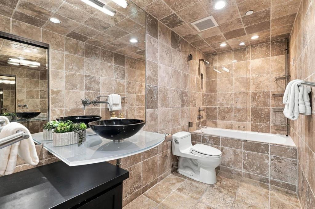 Forest Ave, Palo Alto, CA 94301
