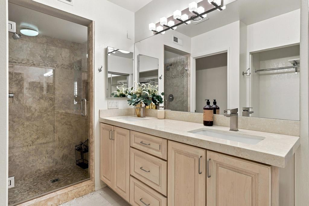 Foxtail Ln, Palm Desert, CA 92260