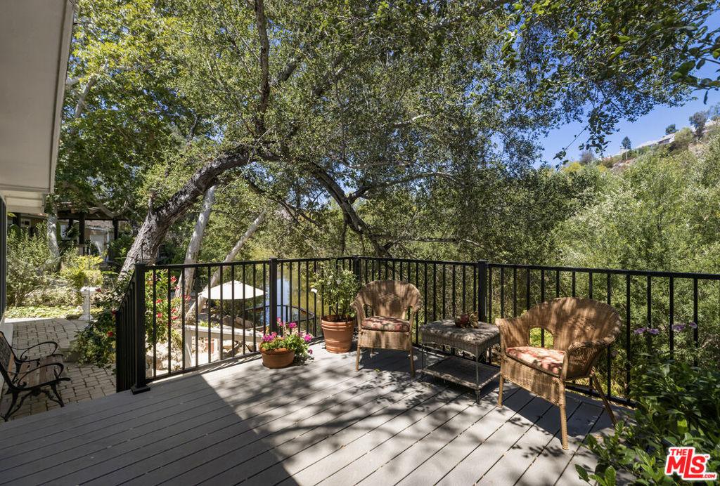 Robin Hood Pl, Westlake Village, CA 91361