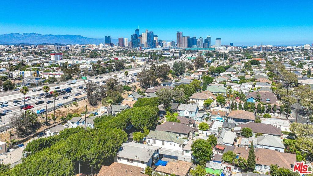 W 22nd St, Los Angeles, CA 90007
