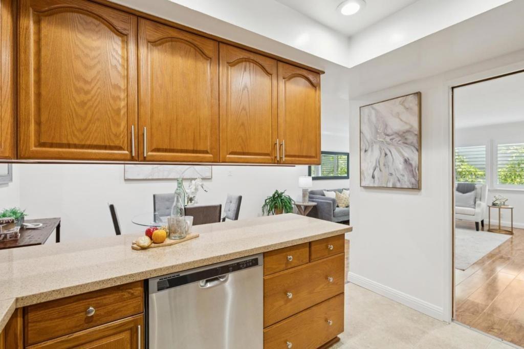 Douglas Ave, Burlingame, CA 94010